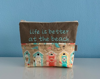 Kulturbeutel „life is better at the beach“ (Strandhaus)