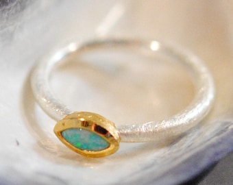 Anello in argento con opale prezioso, montatura placcata in oro, misura 54, argento sterling 925, oro 750, opale multicolore turchese-verde-blu-arcobaleno