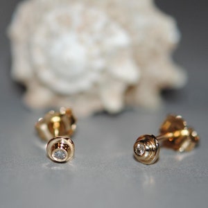 Mini-Diamant-Ohrstecker, 925 Sterling Silber, edel vergoldet mit 750 Gold, Champagner-Diamant, ein Paar kleine, mini, tiny-Ohrstecker