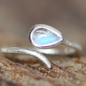 Silver moonstone ring, fine silver ring, wrap ring, various sizes, adjustable in size