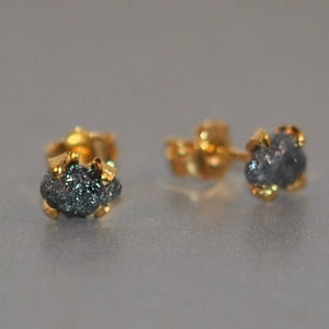 Raw diamond stud earrings, gold plated silver, a pair of anthracite gray natural diamonds