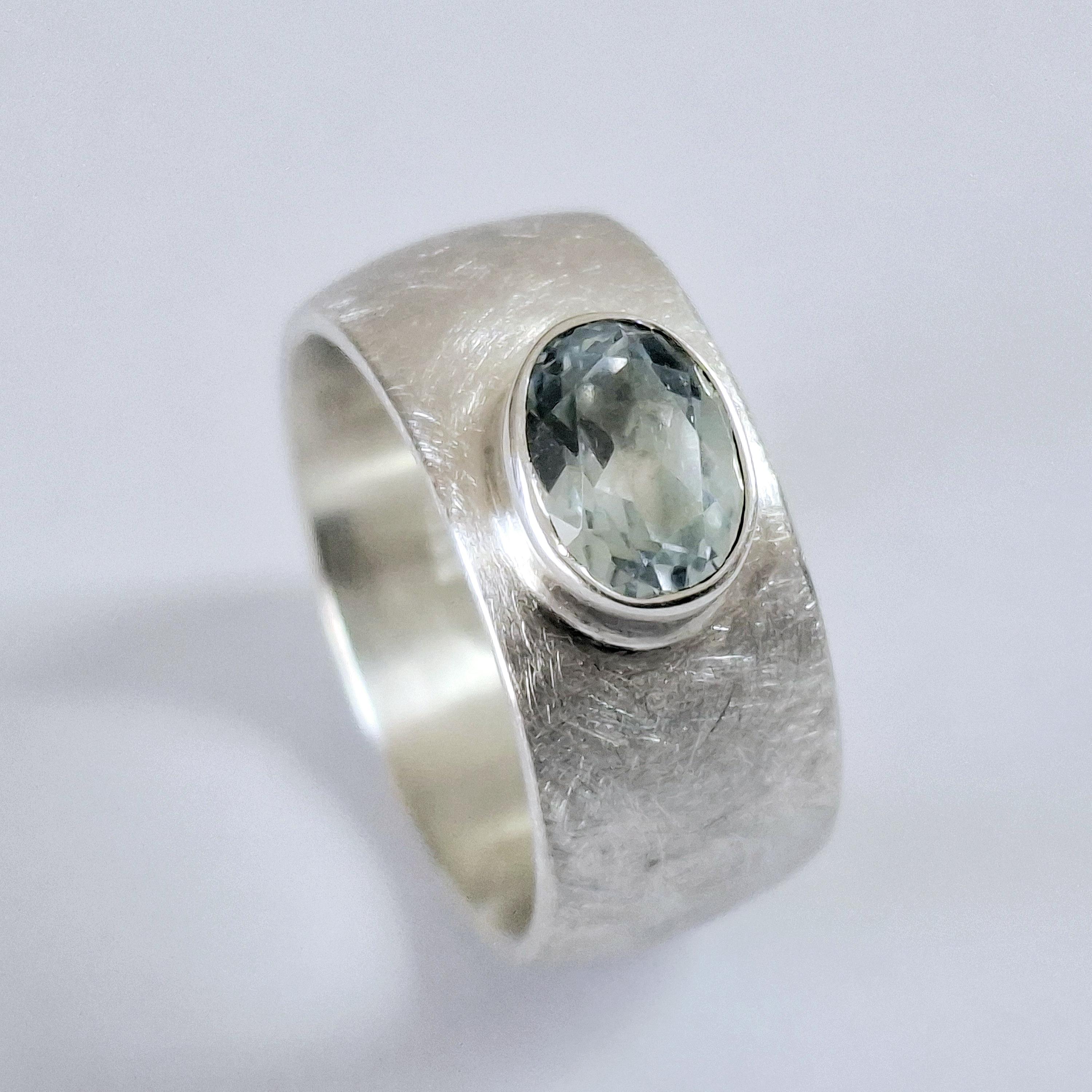 Ring with beautiful faceted blue topaz by Frank Schwope, solitaire ring, topaz, unique piece of jewelry, unique jewelry, Wissgoldingen, Schwope
