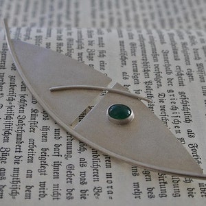 Broche en argent 925 en forme de voile avec agate verte ovale de Frank Schwope, vert, broche, travail d'orfèvrerie, bijoux uniques, bijoux