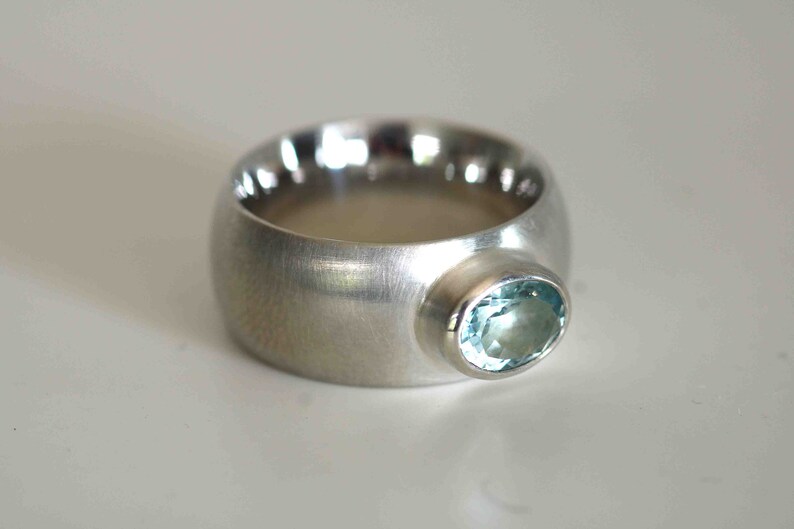 Ring mit schönem facettierten Blautopas von Frank Schwope, Solitär-Ring, Topas, Unikat, Schmuckstück, Unikatschmuck, Wissgoldingen, Schwope Bild 6