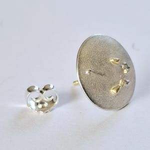 Unikat Ohrstecker aus massiven 925 Silber und 750 / 18kt Goldapplikation von Frank Schwope, Gold, Schmuckunikate, Schmuck-Skulptur, Ohrring