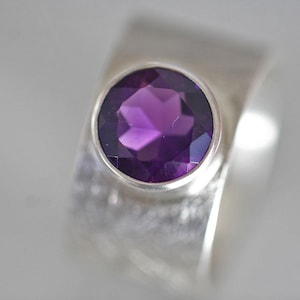 Belle bague en argent avec améthyste facettée par Frank Schwope, bijou unique, bague, bijou unique, travail d'orfèvre