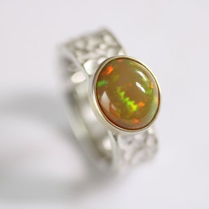 Ring in Silber mit schönem in 750Gold gefassten Opal Cabochon von Frank Schwope, Schmuckstück, Ring für Damen, Unikatschmuck, Schmuckunikat Bild 3