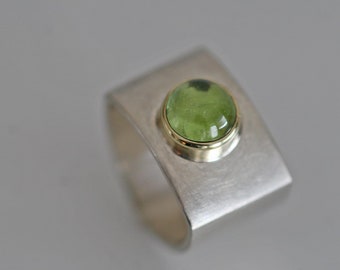 Ring mit schönem Peridot in massiv Sterlingsilber von Frank Schwope, Peridot, Gold, Grün, Edelstein, Goldschmiedearbeit