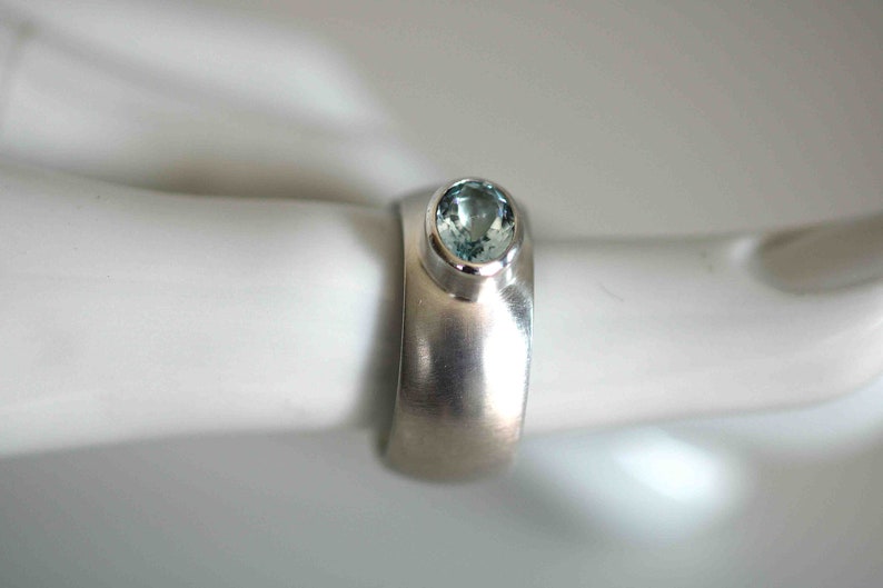 Anello con un bellissimo topazio blu sfaccettato di Frank Schwope, anello solitario, topazio, unico, pezzo di gioielleria, gioielli unici, Wissgoldingen, Schwope immagine 10