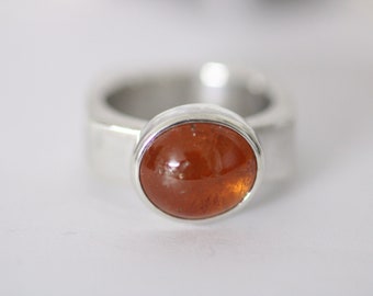 Ring with beautiful mandarin garnet cabochon in solid silver by Frank Schwope, unique, unique jewelry, mandarin, gemstone, unique jewelry,