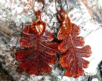 Boucles d'oreilles avec des feuilles de chêne