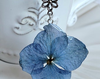 Collana con una ortensia blue ,real hydrangea necklace, pressed flower necklace, echte blume kette, ortense, gioiello fiore vero