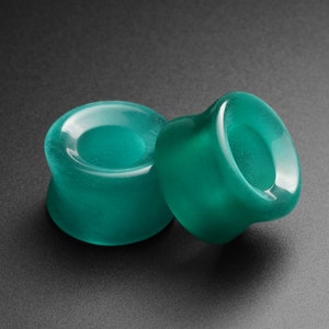 Teal Cat&#39;s Eye Glass Double Flare Concave Tunnel | Glass Ear Gauges | Sizes 6mm (0g) - 30mm (1 3/16&quot;) | FREE Worldwide Delivery Available!