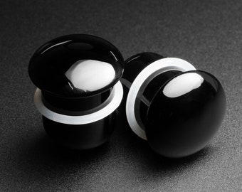 Black Pyrex Glass Single Flare Convex Plug | Glass Ear Stretcher Gauges | Sizes 1.6mm (14g) - 16mm (5/8‚Äù) | FREE Worldwide Delivery!