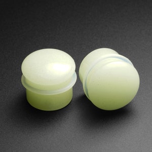 Glow In The Dark Glass Single Flare Convex Plug | Glass Ear Stretcher Gauges | Sizes 3mm (8g) - 16mm (5/8&quot;) | FREE Delivery Available!