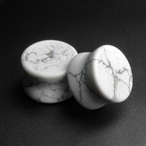 Howlite Double Flare Stone Plug | Organic Stone Ear Stretcher Gauges | Sizes 6mm (2g) - 25mm (1") | FREE Delivery Available!