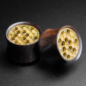 Sono Wood Double Flare Plug With Brass Honeycomb Inlay | Wooden Ear Stretcher Gauges | Sizes 6mm (2g) - 25mm (1") | FREE Delivery Available!