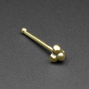 Stud de nez en laiton à trois points (os du nez) | Boucles d&#39;oreilles nasales ajustées | Bijoux piercing nez | Livraison GRATUITE disponible !
