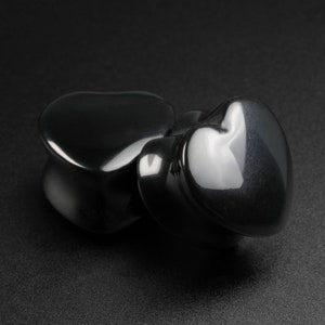 Black Onyx Heart Shaped Double Flare Stone Plug|Organic Stone Ear Stretcher Gauges|Sizes 6mm (2g) - 16mm (5/8&quot;) | ***No USA TARIFFS!***
