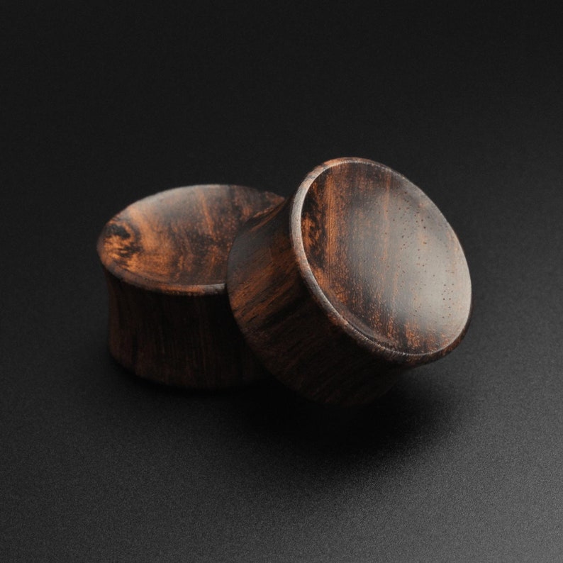 Sono Wood Double Flare Concave Plug | Wooden Ear Stretcher Gauges | Organic Plug | Sizes 5mm (4g) - 40mm (1 9/16") | FREE Delivery Available image 1
