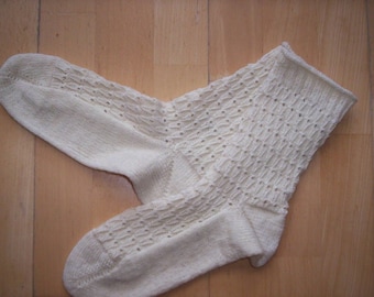 Traditional socks with hole pattern for women