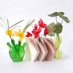 Hexagonal table-top vase single piece by Extra&ordinary Design image 2