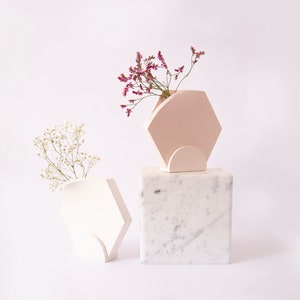 Hexagonal table-top vase single piece by Extra&ordinary Design image 7