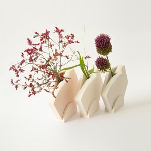 Hexagonal table-top vase single piece by Extra&ordinary Design image 9