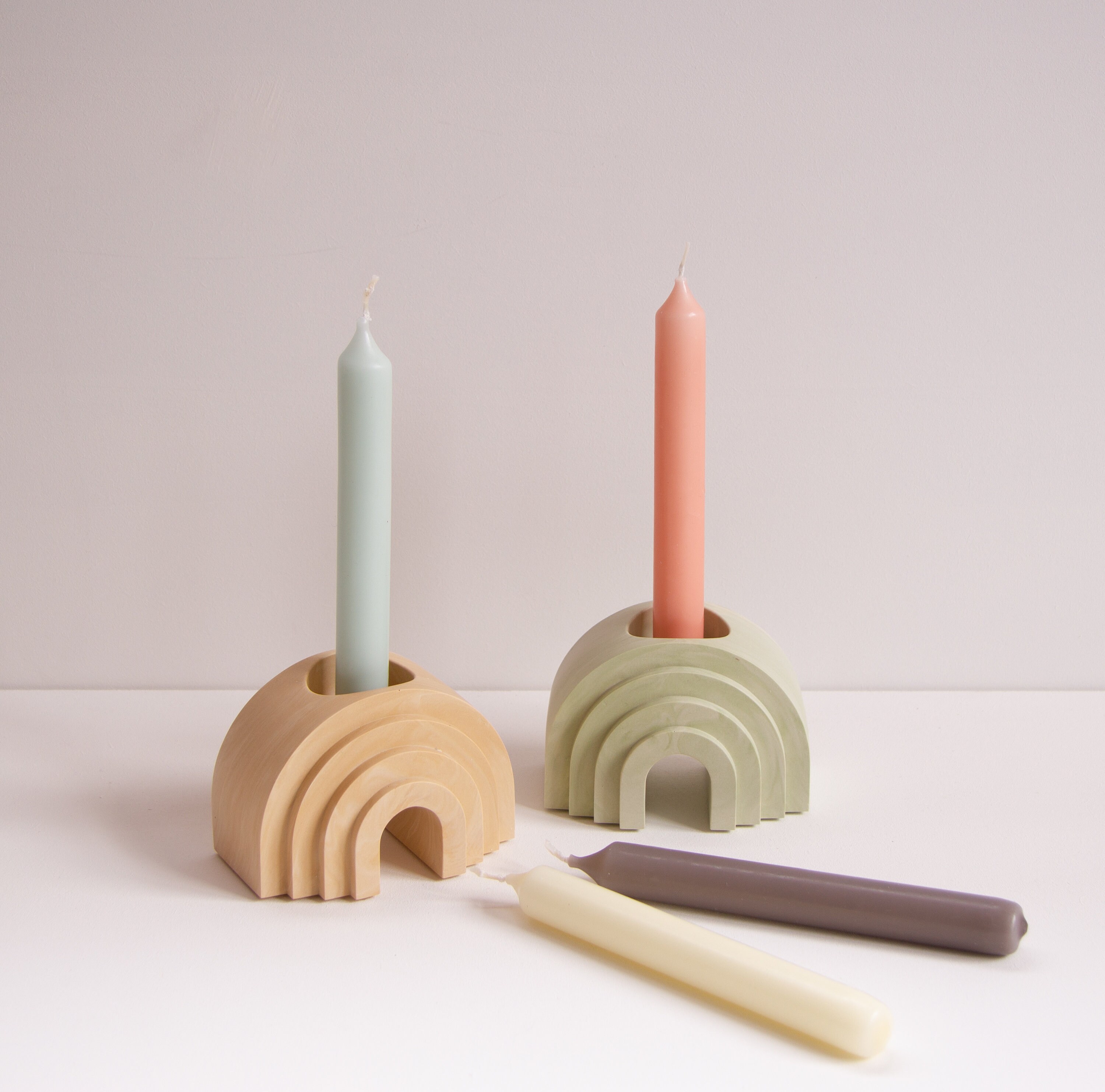 Coffret Cadeau de 2 Bougeoirs à Arche + 4 Chandeliers Assortiment