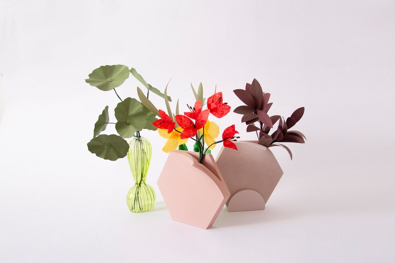 Hexagonal table-top vase single piece by Extra&ordinary Design image 1