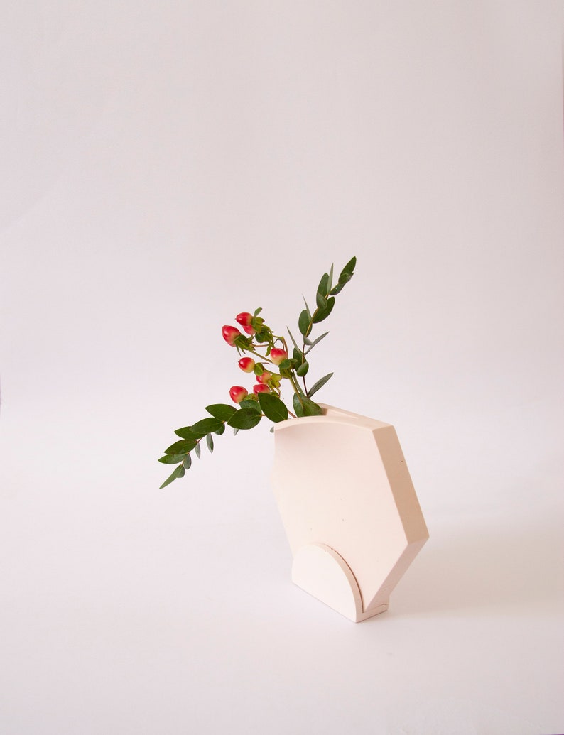 Hexagonal table-top vase single piece by Extra&ordinary Design image 6