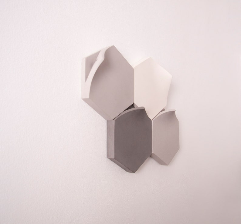 Pre-set hexagonal modular wall-mount vase in cool grey by Extra&ordinary Design image 4