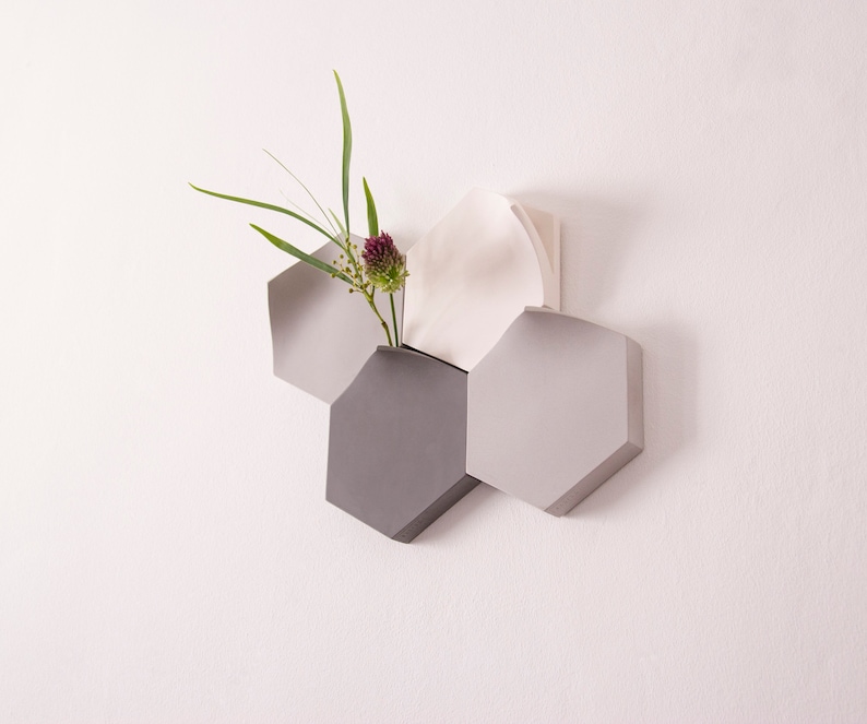 Pre-set hexagonal modular wall-mount vase in cool grey by Extra&ordinary Design image 2