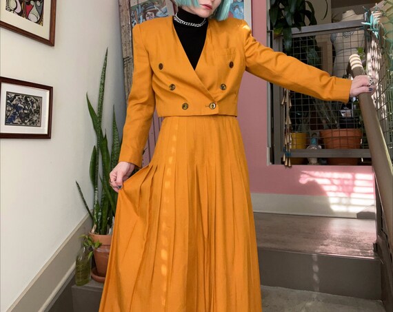VTG 80s Michelle Stuart Pleated Skirt / Cropped Blazer Set