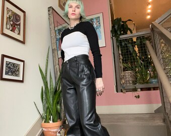 VTG Y2K Schwarze Fringe Kunstleder Hose