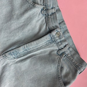 VTG 80s/90s Lee Lightwash Jeans image 6