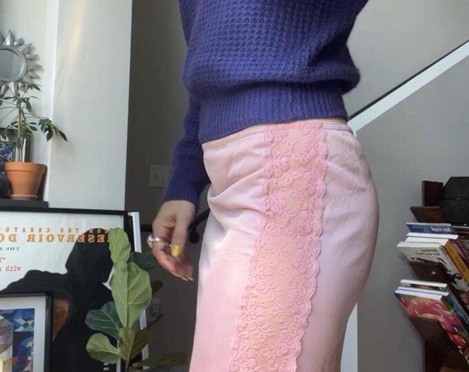 LT. PINK SCALLOP LACE TRIM DETAIL TERRY MINI SKIRT main image 1