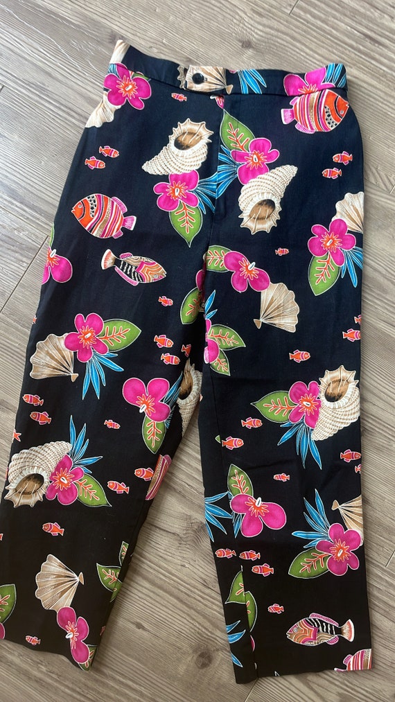VTG 90s Briggs Shell/Fish Capri Pants - image 3
