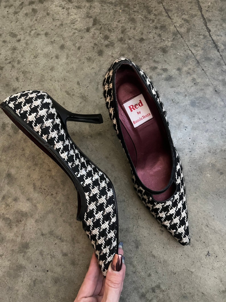 VTG 90s Houndstooth Tweed Red by Ramón Tenza Point Toe Heels image 3