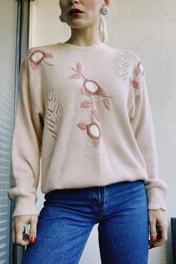 Vintage 80s | Pale Pink Floral Silk Sweater - image 2