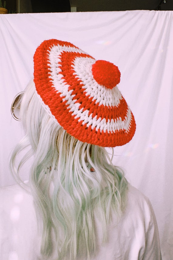 Vintage 70s Handknit Pom Beret