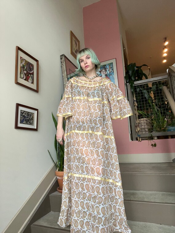 VTG Paisley Muumuu Dress