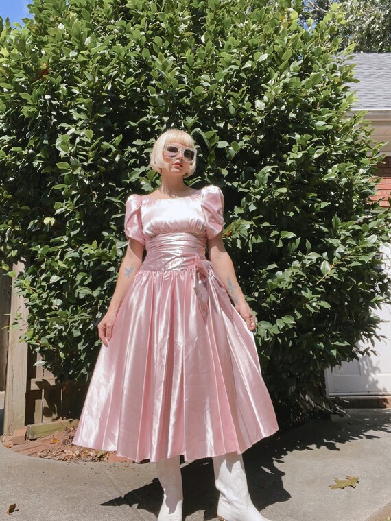 VTG 80s Pink Satin / Pink Metallic Bow