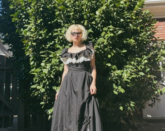 VTG 80s Black/White Lace Dress