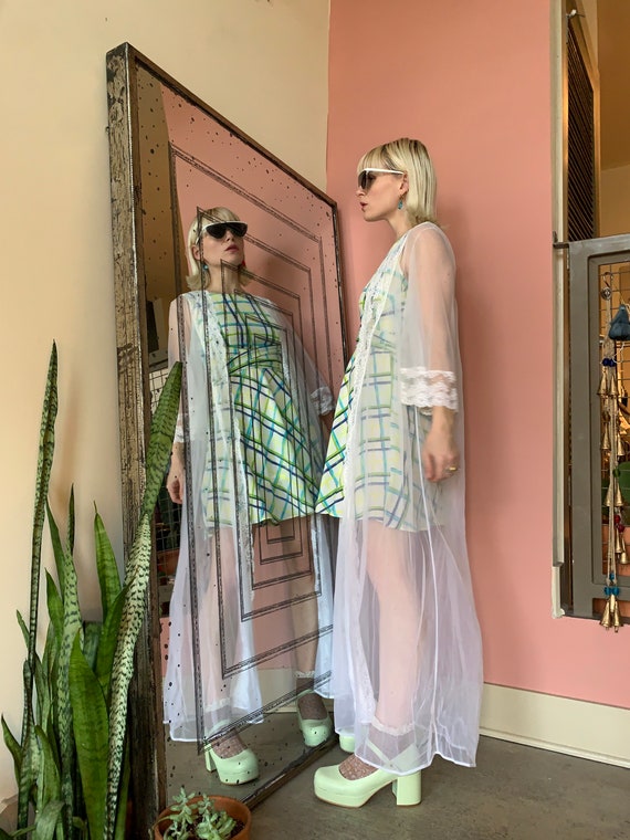 Vintage 70s White Sheer Nylon/Lace Duster