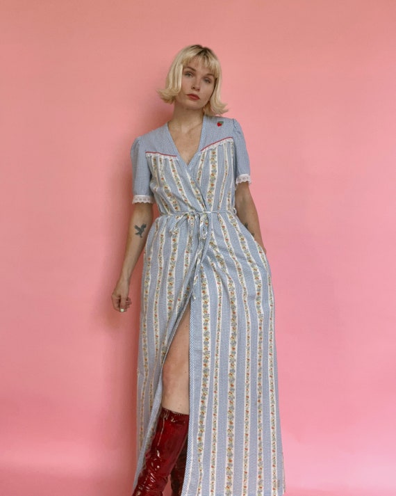 VTG 70s Strawberry Gingham Robe