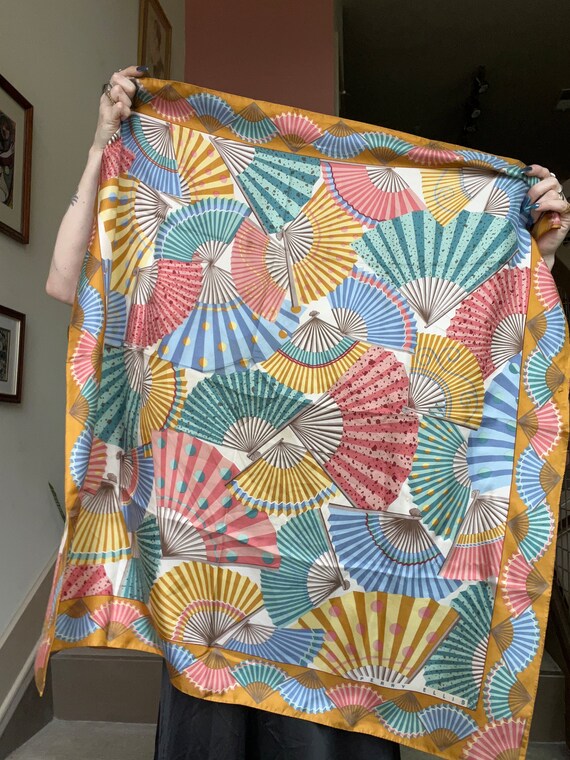 VTG Perry Ellis Silk Fan Scarf