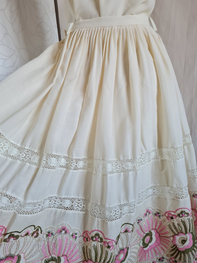 80s Ensemle embroidered