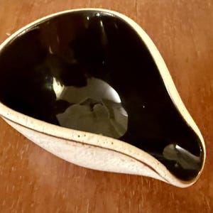 Mid Century Modern Jaap Ravelli Black & White Ceramic Ashtray No. 228, Vintage Dutch Art Pottery Trinket Dish / Catchall 1950s
