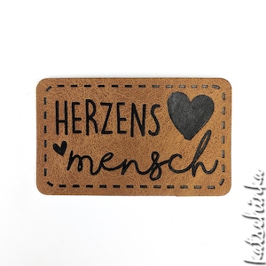 Kunstleder Label aufbügelbar / Aufnäher  - Herzens Mensch, Handmade, Etiketten, Kunstleder-Labels | Kleidungsetiketten  | DIY | Iron on